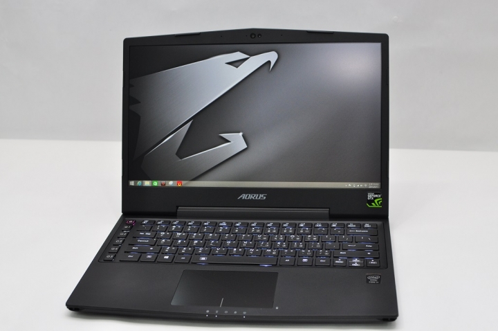 AORUS X3 Plus V3散熱能力令人驚艷的小霸王開箱分享
