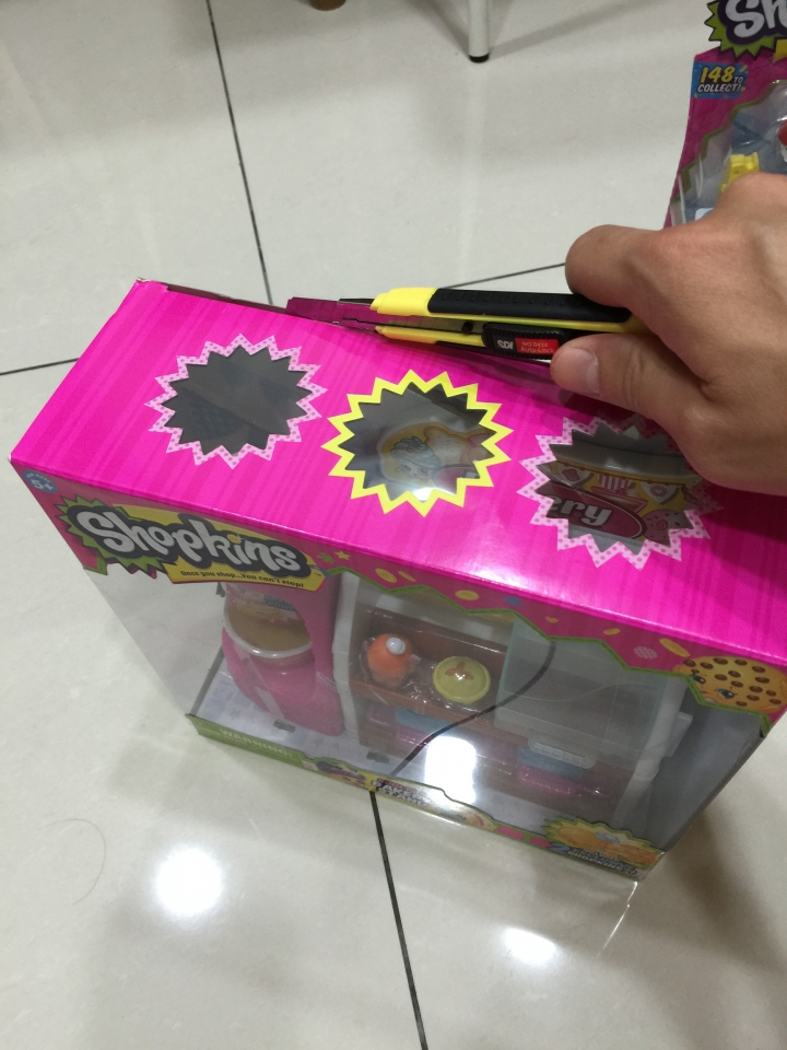開箱文~SES專櫃美國超夯Shopkins購物寶貝.做工精緻的玩具 !!