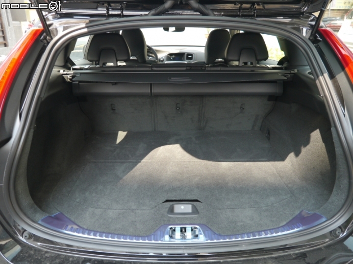 體驗北歐極速快感《VOLVO V60 T6 R-Design 賞車試駕》