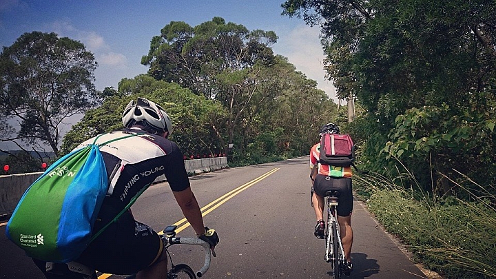 背上背包,每個單車客都來變身成為"愛心的騎士"吧!