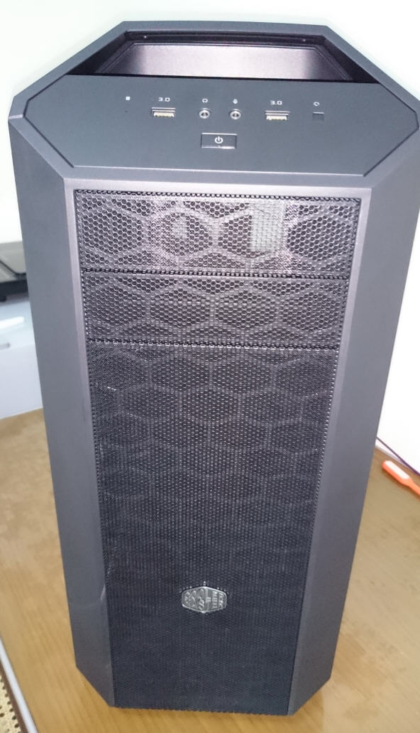 (開箱)Cooler Master模組化機殼MasterCase Pro 5