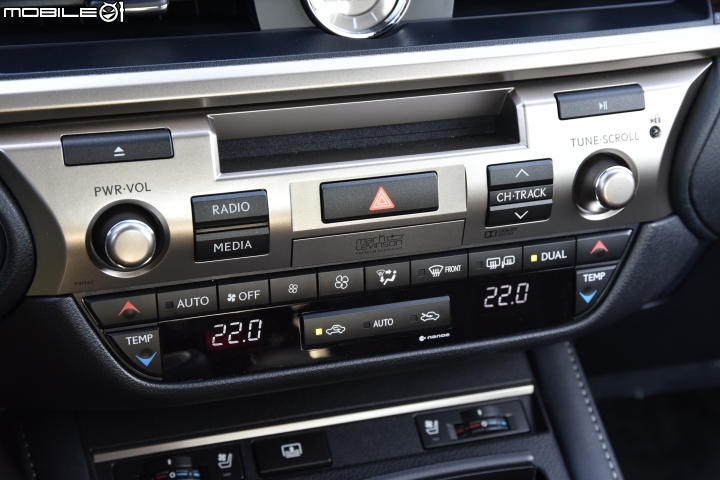 小改款細節強化 Lexus ES200