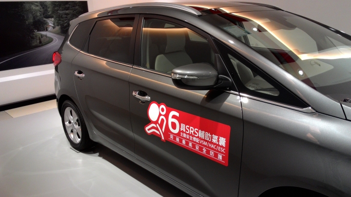 實用至上-KIA Carens CRDi 我的家庭MPV