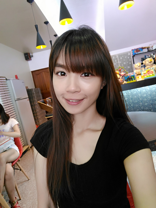 最超值的自拍神機,ASUS ZenFone Selfie 女孩不需再煩惱素顏自拍問題