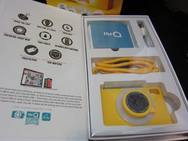 適合小朋友拿的數位相機 TheQ Camera (防水&充電式) 開箱文