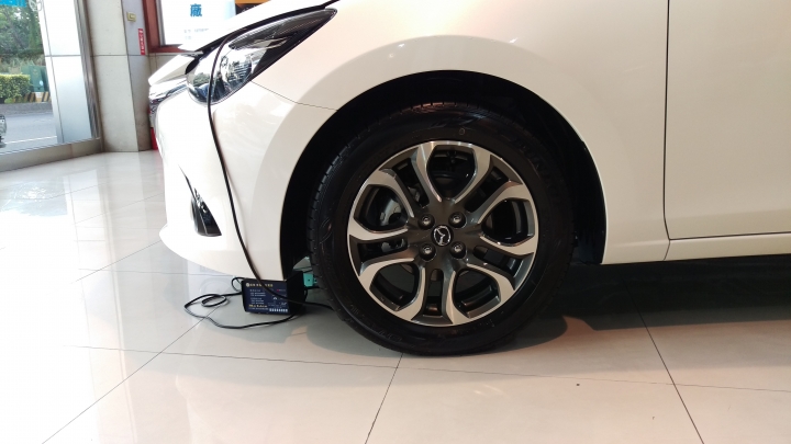 Mazda 2 賞車分享