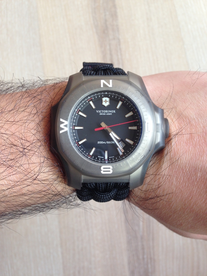 『開箱』Victorinox 維氏 INOX 軍事標準專業套組錶