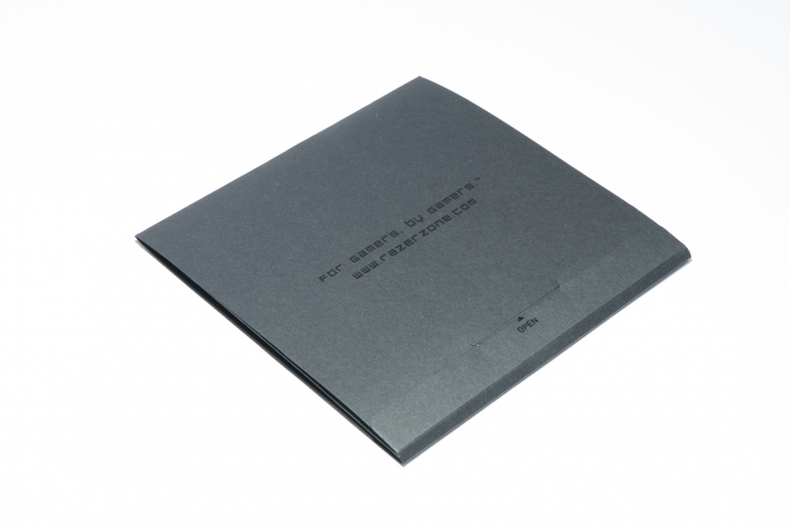 【開箱】Razer 黑寡婦 TE Stealth Chroma + Shine 4 & KBT 古式鍵帽