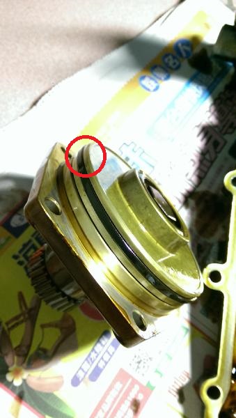 【DIY】引擎吃機油、排氣管冒白煙,更換汽門油封...