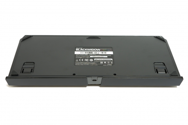 【開箱】Razer 黑寡婦 TE Stealth Chroma + Shine 4 & KBT 古式鍵帽