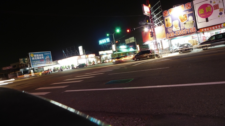 LX3 vs WM75廣角 老當益壯 .... 5000內的 18mm f2.0