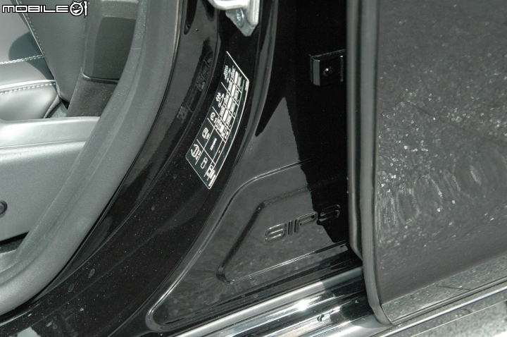 VOLVO V60 T6 R-Design 306 HP強悍馬力勁道十足