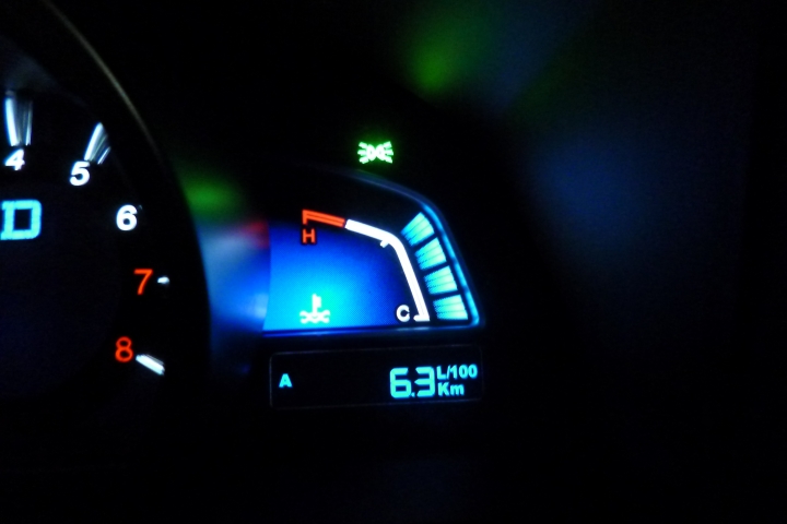 U6 ECO HYPER 1.8閒來無事測15km/L