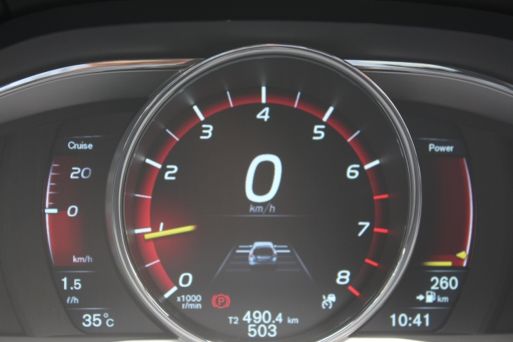 購車探討-VOLVO T6 R-Design,感受北歐極速快感