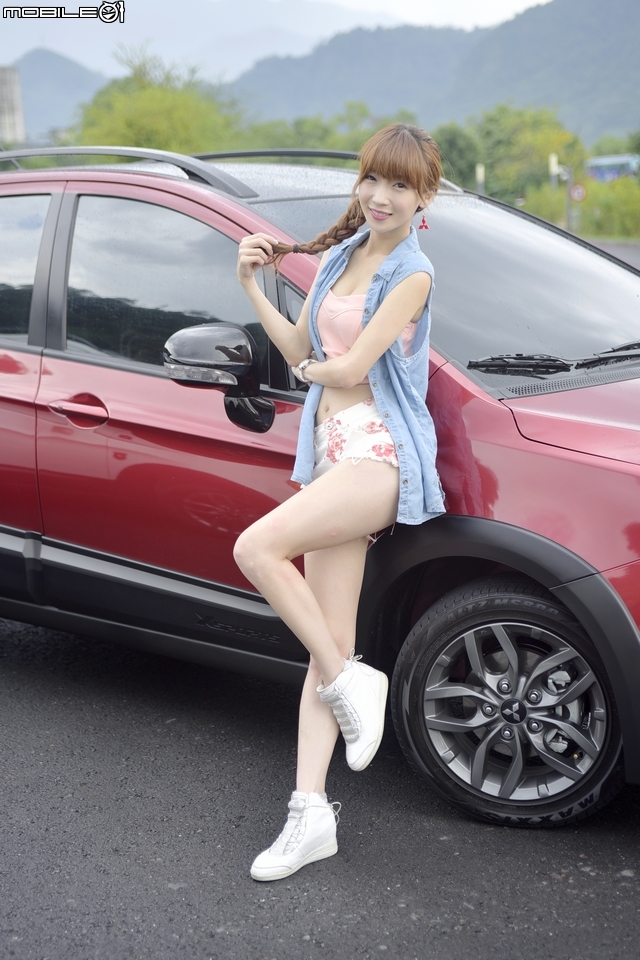 來去尬籃球吧!開著Colt Plus X-Sports勁攻版去阿里山最高的學府香林國小來個三對三鬥牛挑戰賽!