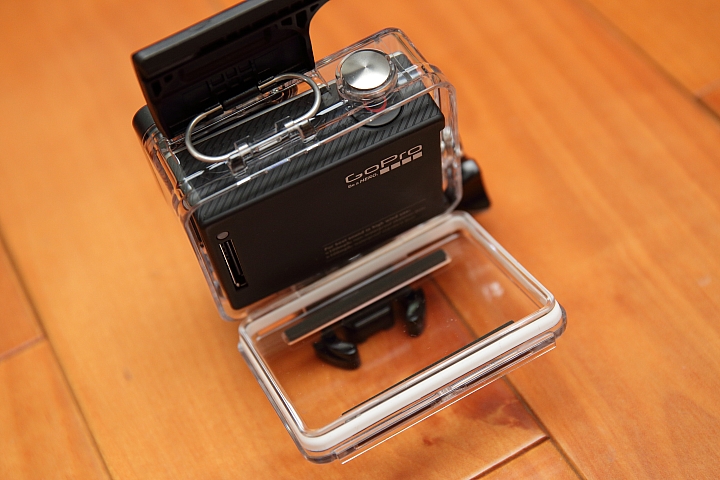 遲來的GoPro Hero 4 Black與Sony FDR-CX 900攝影機開箱