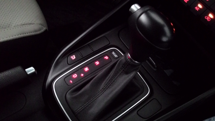 實用至上-KIA Carens CRDi 我的家庭MPV