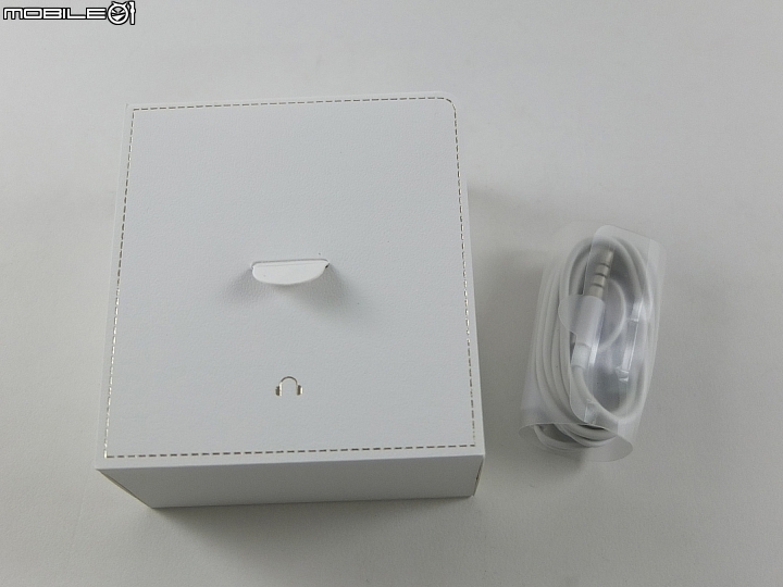 R7 Plus巴薩雷雕限量版開箱簡介-FC巴塞隆納聯名款