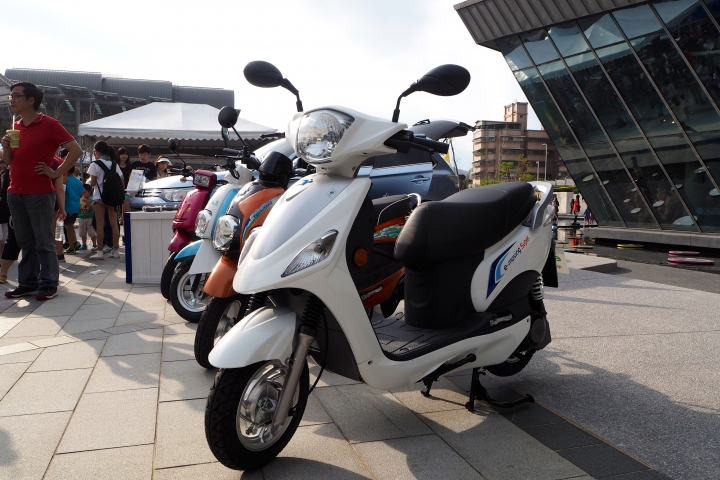 長這麼大,第一次有車廠在我家鄉辦大型活動QQ