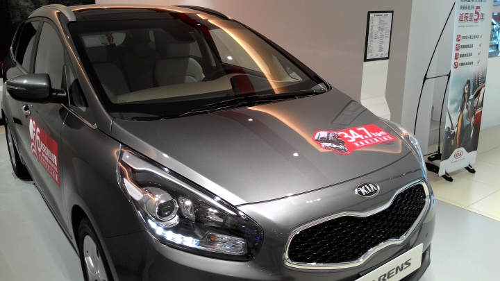 實用至上-KIA Carens CRDi 我的家庭MPV