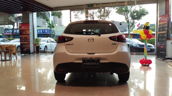 Mazda 2 賞車分享