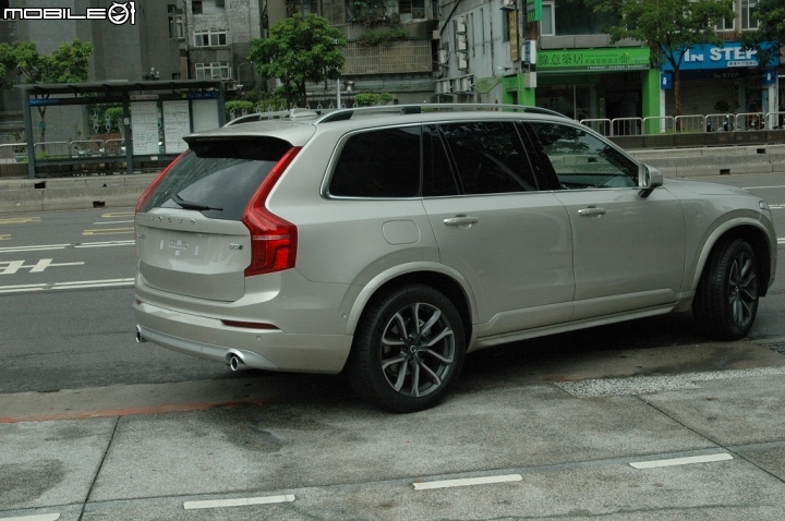 VOLVO V60 T6 R-Design 306 HP強悍馬力勁道十足