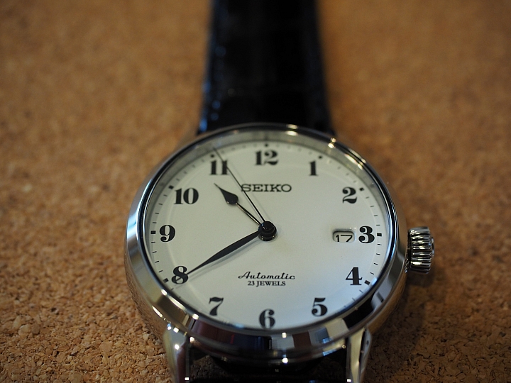 古典珐琅面的SEIKO SARX027