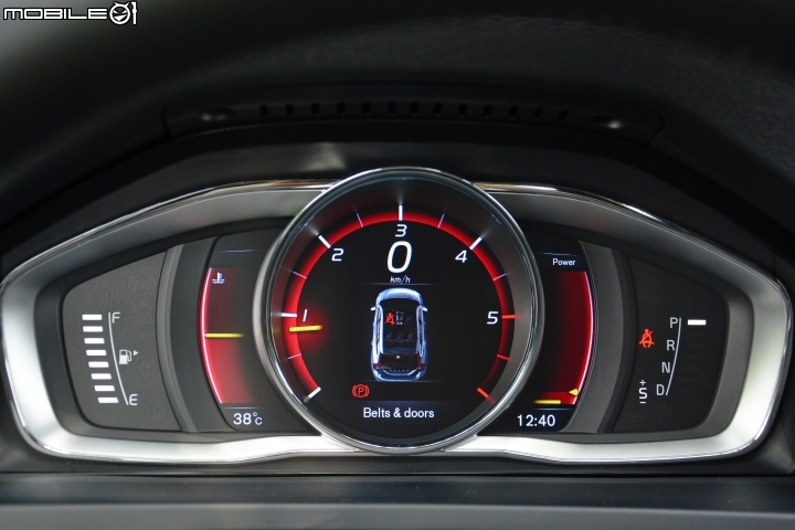 營造跨界風格 Volvo V60 Cross Country D4