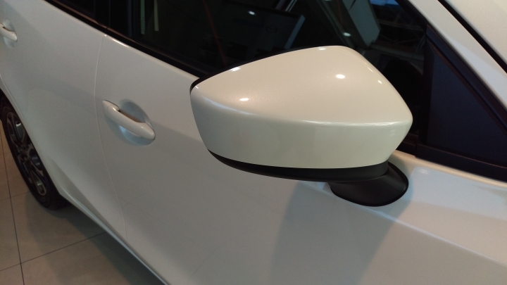 Mazda 2 賞車分享