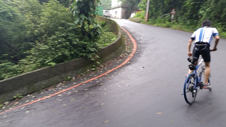 單車騎陡坡瘦的特別快我要挑戰這位大大的陡坡排行榜