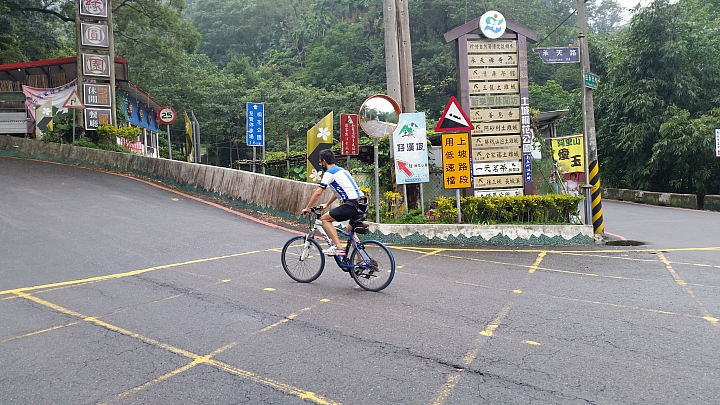 單車騎陡坡瘦的特別快我要挑戰這位大大的陡坡排行榜
