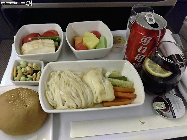國泰航空CX510 台北-福岡商務艙搭乘體驗