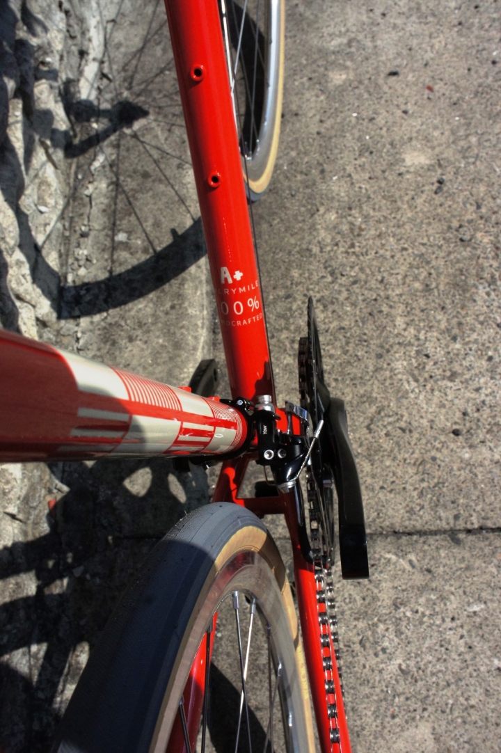 VELOCI輕旅行, 公路車 全新概念多用途車種誕生