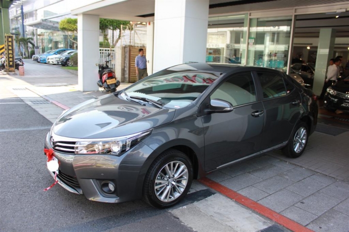 2015 10/13交車 11代 Safety+ 雲河灰