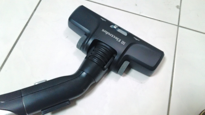 伊萊克斯 Electrolux 藍寶精靈 ZUOM9922CB 實在令人驚艷