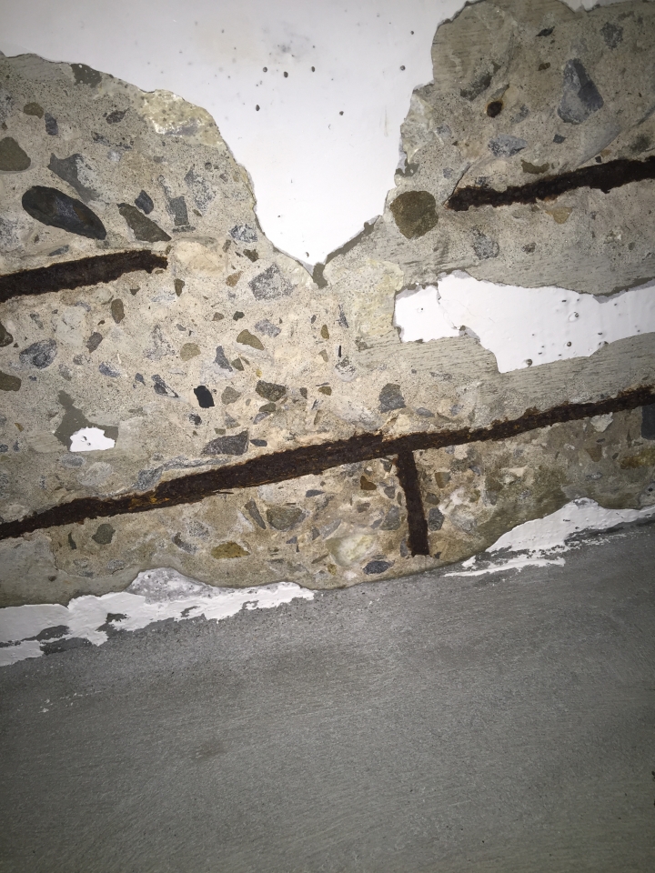 請問,鋼筋爆筋,天花板水泥掉下來,後續處理