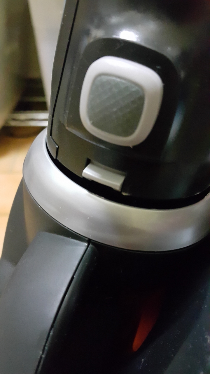 Electrolux瑞典伊萊克斯頂級及塵盒電動除螨吸塵器 ZUF4207ACT【歐洲原裝】開箱文及使用心得