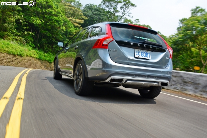 營造跨界風格 Volvo V60 Cross Country D4