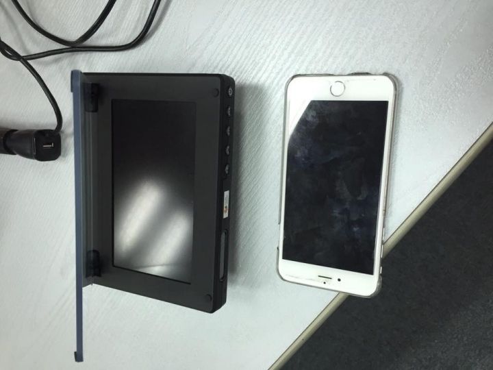 Wifi 多媒體抬頭顯示器 iHUD2 開箱文