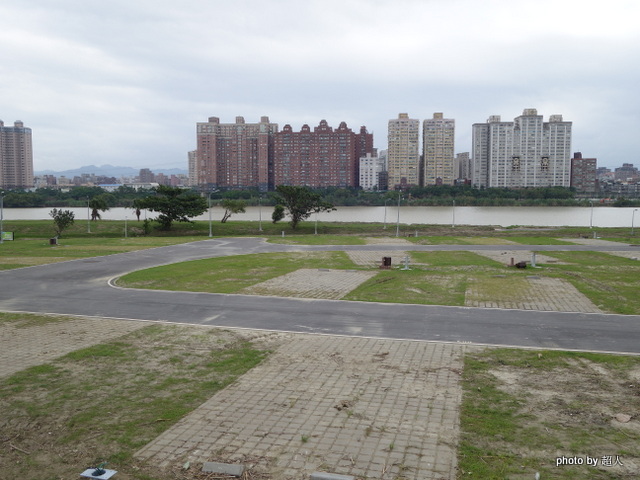 華中露營場-雙溪碼頭水陸雙棲旅遊。鄉巴佬的台北遊記