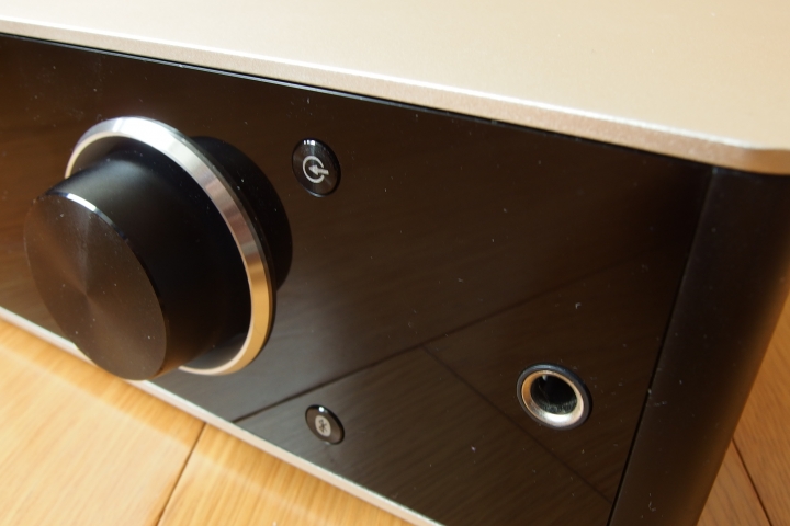 【菲特の開箱】將『數位』之道貫徹始終 - DENON PMA-50