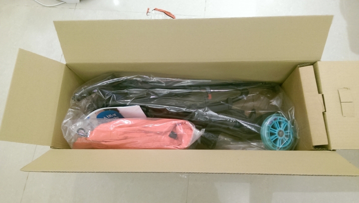 寶寶第二套推(傘)車 Quinny Yezz + 汽座 Maxi-Cosi Pria 70 開箱文 ~