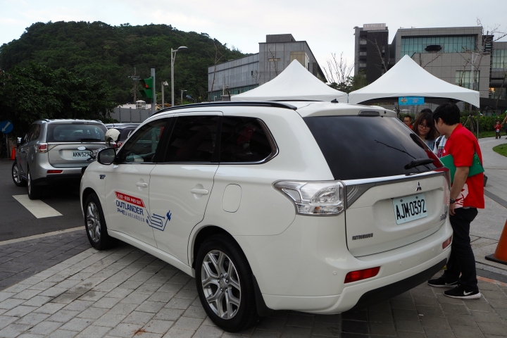 長這麼大,第一次有車廠在我家鄉辦大型活動QQ
