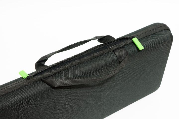 【開箱】Razer 黑寡婦 TE Stealth Chroma + Shine 4 & KBT 古式鍵帽