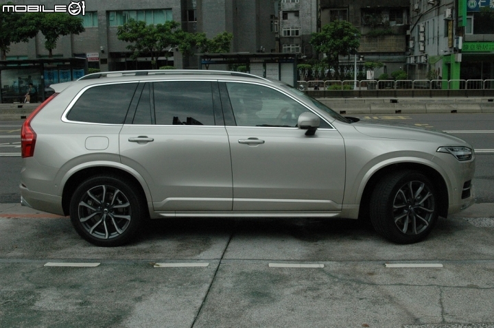 VOLVO V60 T6 R-Design 306 HP強悍馬力勁道十足
