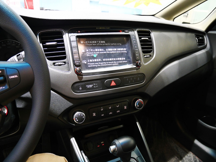 80萬>160萬? 試了KIA Carens CRDi 就知道為什麼了 — 「KIA Carens CRDi 我的家庭MPV」試乘體驗