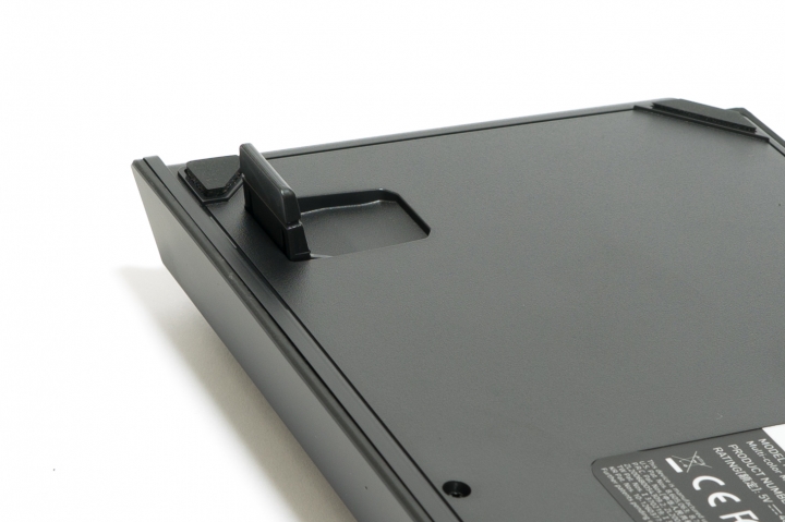 【開箱】Razer 黑寡婦 TE Stealth Chroma + Shine 4 & KBT 古式鍵帽