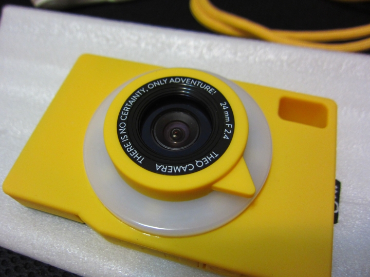 適合小朋友拿的數位相機 TheQ Camera (防水&充電式) 開箱文