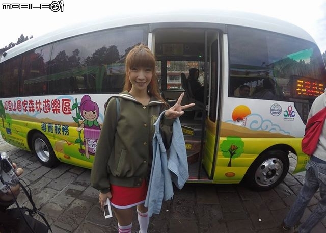 來去尬籃球吧!開著Colt Plus X-Sports勁攻版去阿里山最高的學府香林國小來個三對三鬥牛挑戰賽!