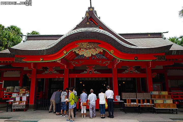充滿神話色彩 被鬼之洗衣板包圍的青島神社